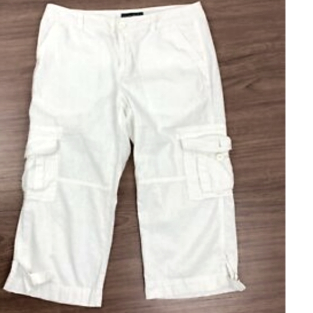 BANANA REPUBLIC LINEN WHITE CAPRI PANTS